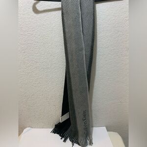 NWT Calvin Klein Black & Gray Colorblock Chunky Raschel Muffler Scarf One Size